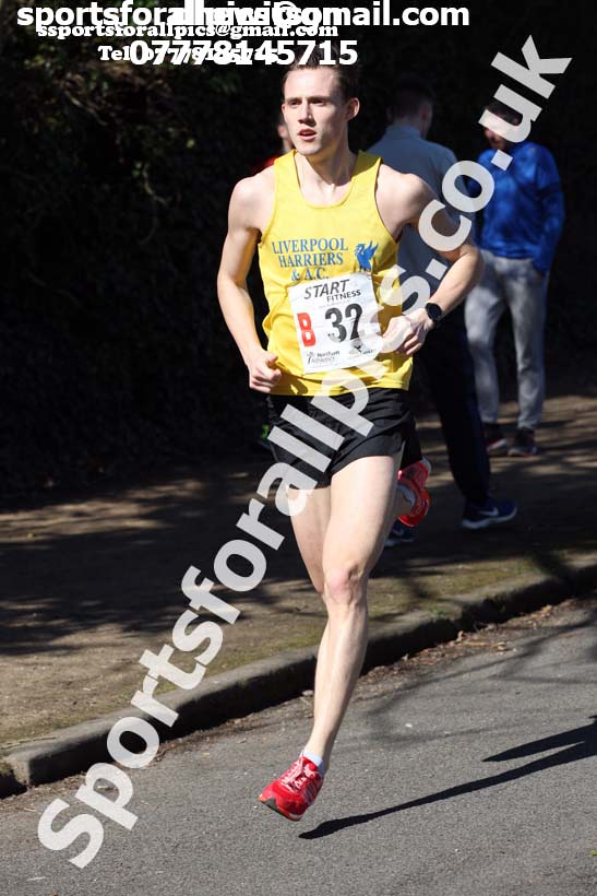 Senior mens Northern 12 Stage Road Relay Champs., Birkenhead Park. Photo: David T. Hewitson/Sports for All Pics